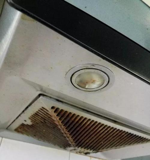 如何清洗油烟机轮子（简单易行的清洁方法让你轻松摆脱油烟污染）