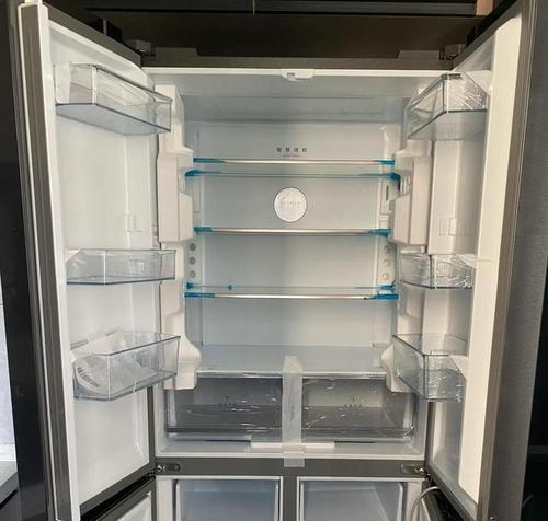 冰箱中间层不制冷，你需要注意的问题（解决方案和维修方法让你轻松搞定）
