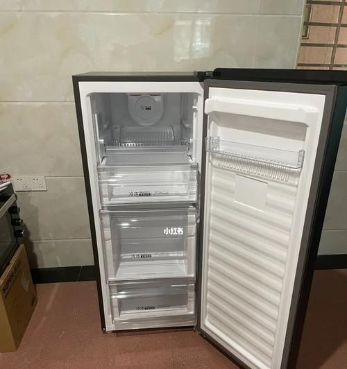 解决冰柜过度干燥的方法及建议（让您的冰柜保持适度湿润）