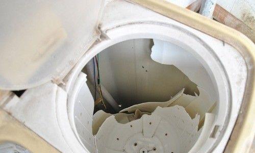 单筒洗衣机清洗拆螺丝的方法（轻松拆卸螺丝）