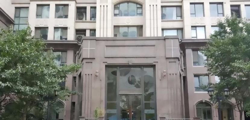 如何正确清洗斜视油烟机（轻松解决油烟机清洗难题）