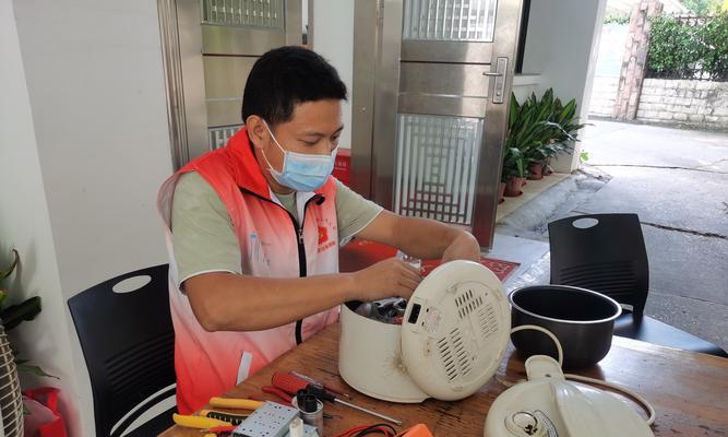 如何修理半球电磁炉E3故障（掌握关键步骤）