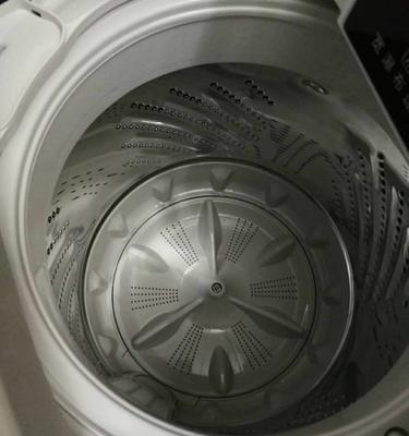 洗衣机脱水不静音的原因及解决方法（为什么洗衣机脱水时发出噪音）