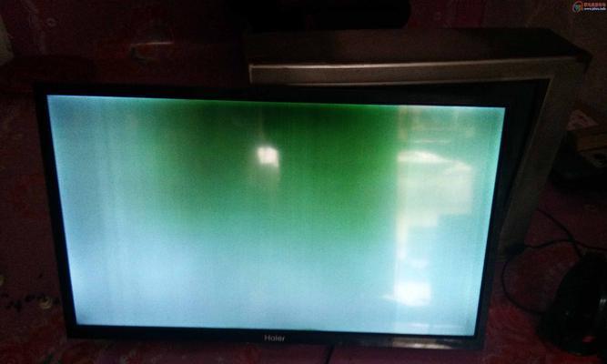 液晶电视开机白屏怎么办？如何进行维修？