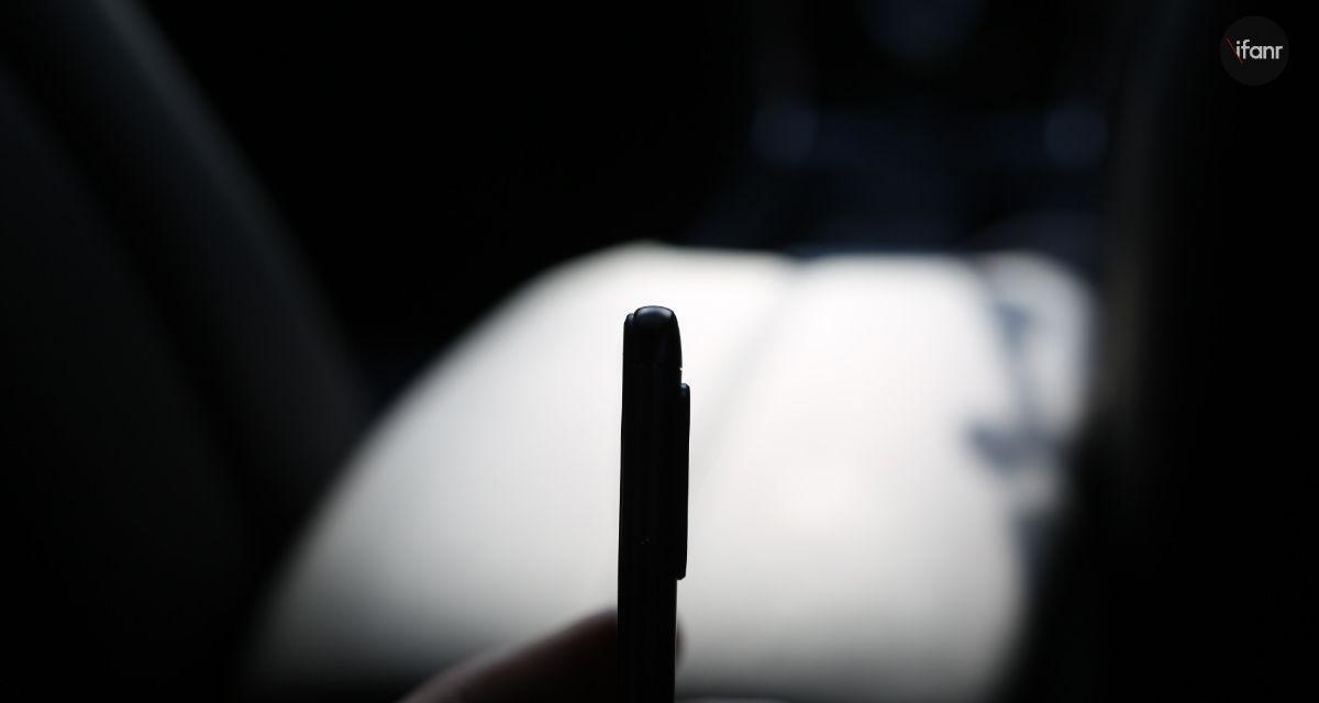 水桶型摄像机如何连接手机？使用手机拍照时的正确步骤是什么？