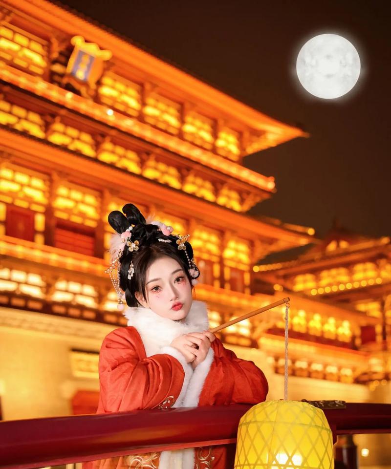 如何用手机在鸿恩寺拍夜景人物照？
