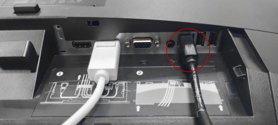 如何将数据线连接到内部电脑显示器？连接过程中应注意什么？