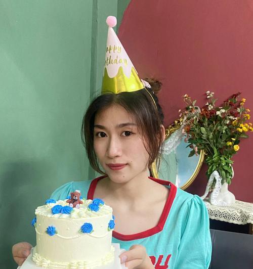 手机生日拍照模板如何设置？