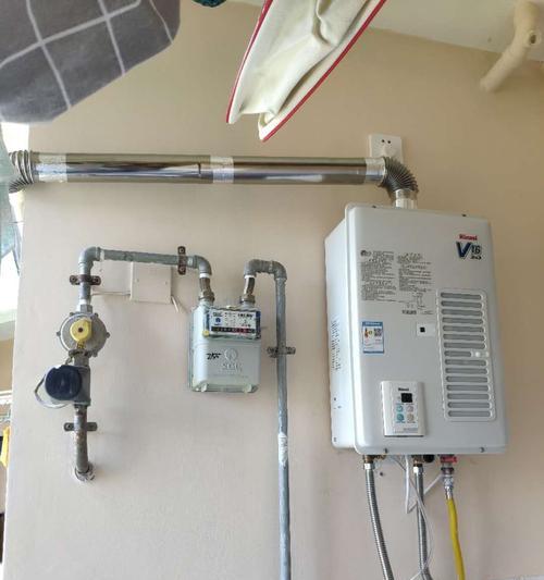 电梯内部使用的热水器类型是什么？安装要求有哪些？